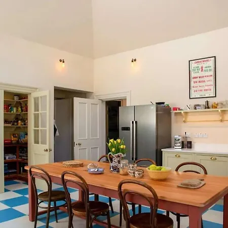 Tatil Evi House Marble Hill