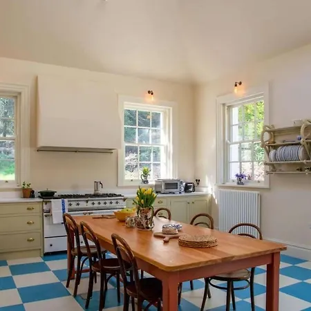 Tatil Evi House Marble Hill